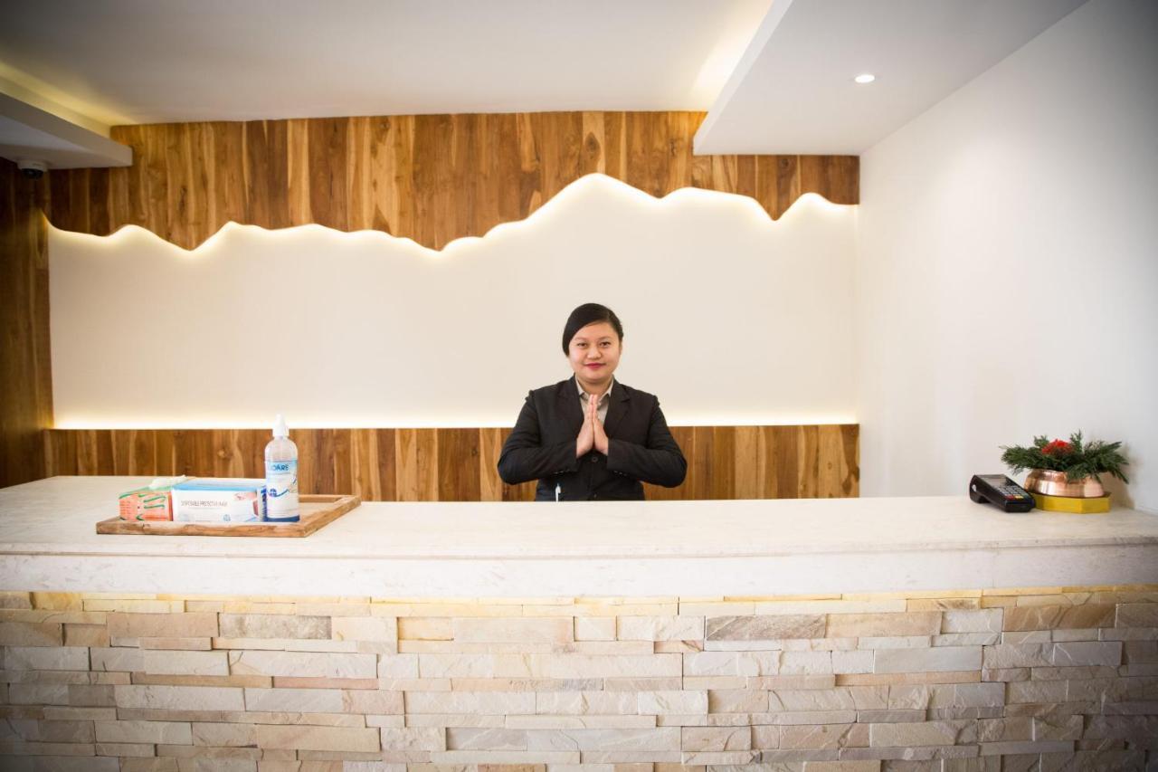 Aabas Pokhara By Barahi Hospitality Hotel Bagian luar foto