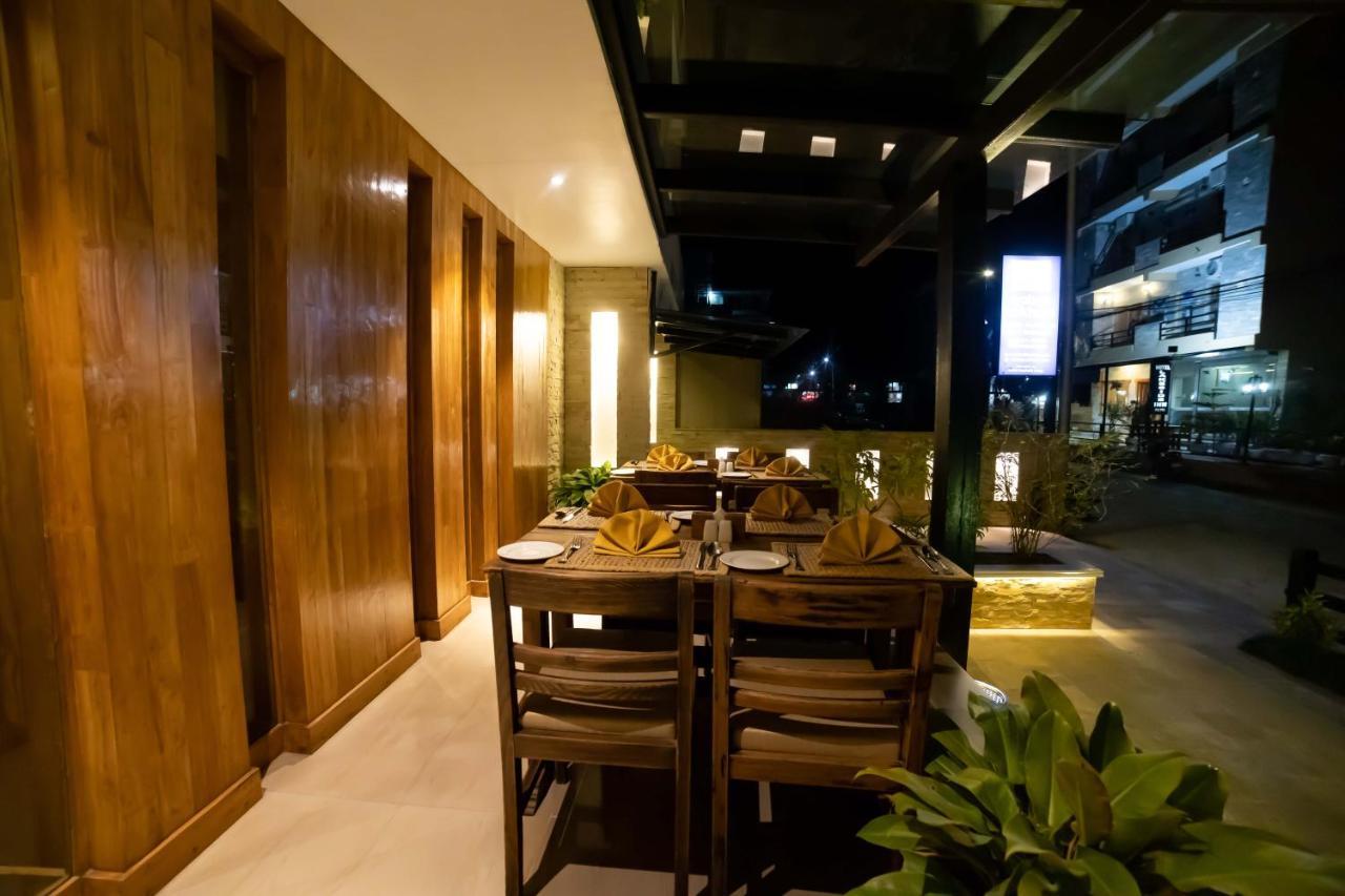 Aabas Pokhara By Barahi Hospitality Hotel Bagian luar foto