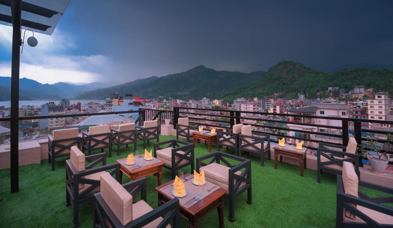 Aabas Pokhara By Barahi Hospitality Hotel Bagian luar foto