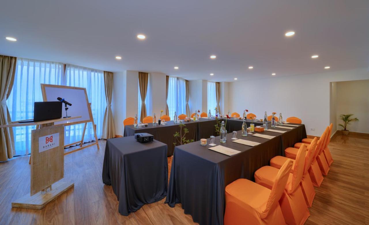 Aabas Pokhara By Barahi Hospitality Hotel Bagian luar foto