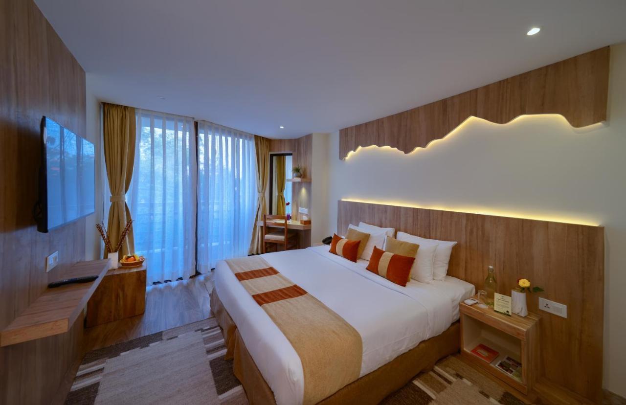 Aabas Pokhara By Barahi Hospitality Hotel Bagian luar foto